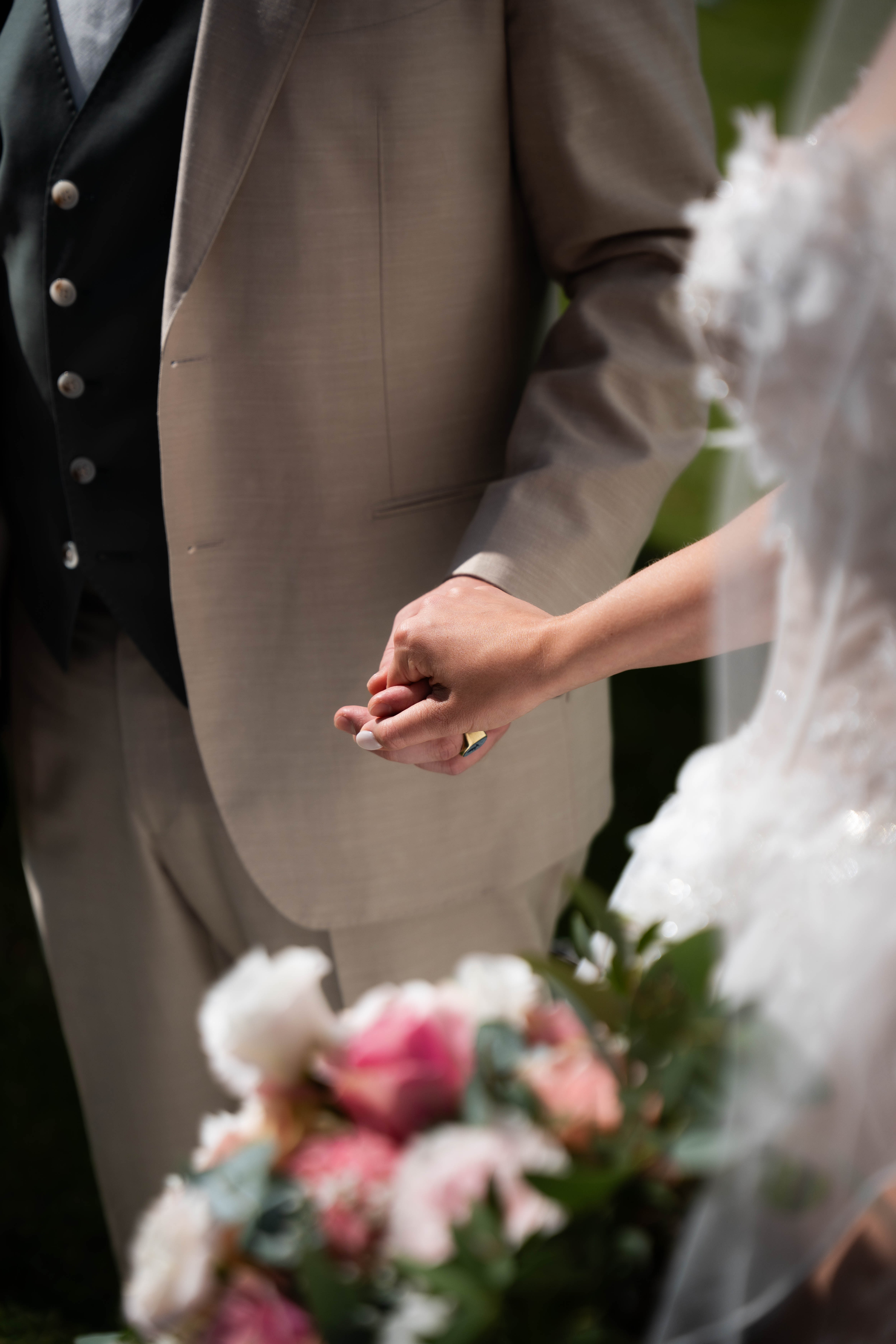 Hochzeitsfotograf Sara & Laurenz – Reportagemoment während der Feier